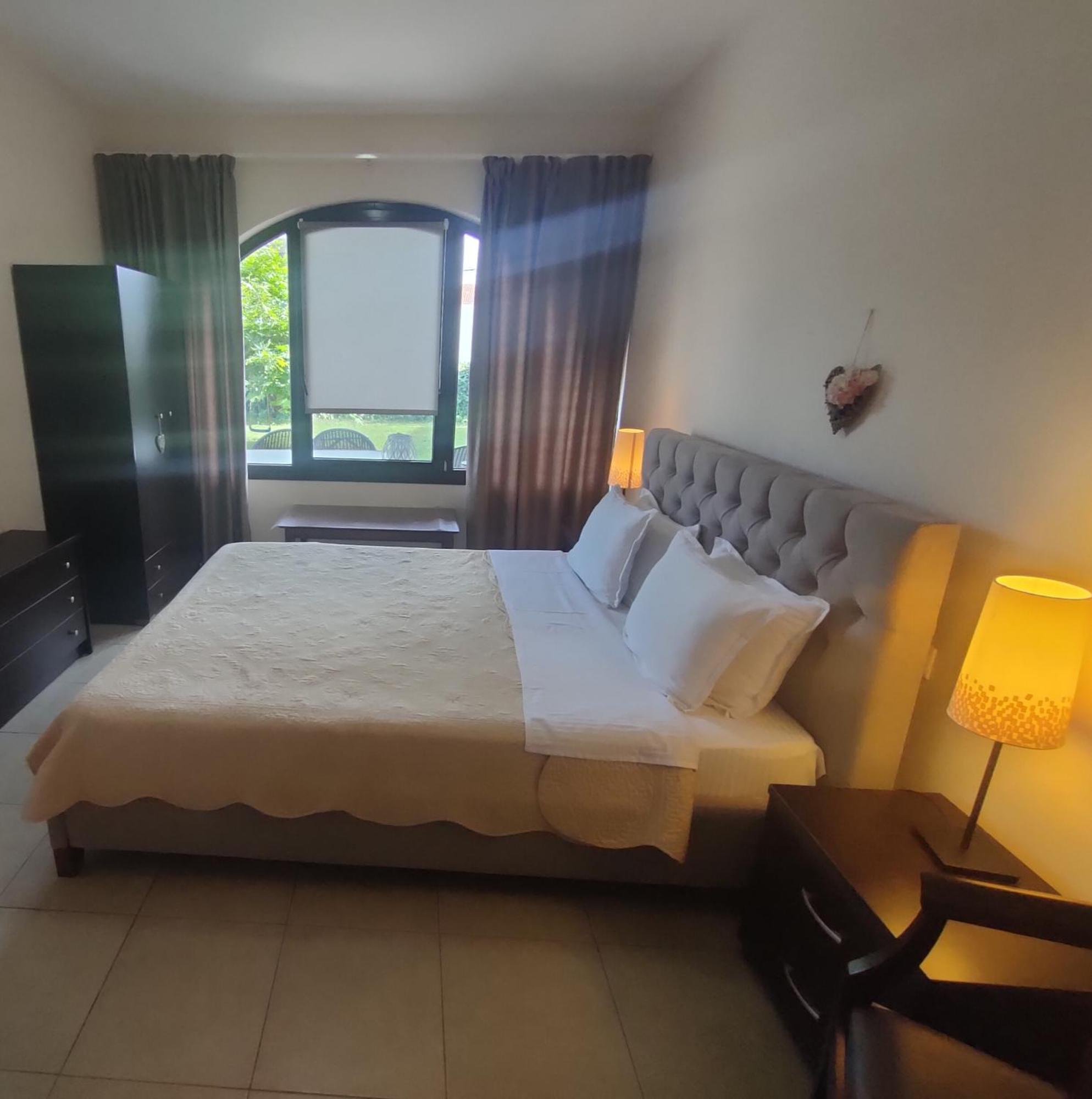 קראמוטי Nautica Bay Apartments מראה חיצוני תמונה